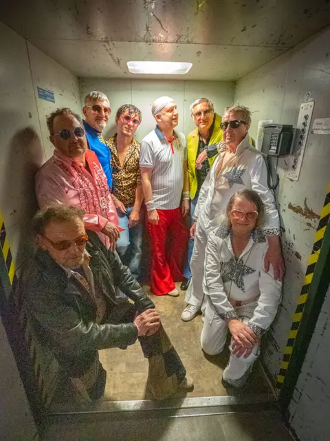 Die „Gangsters of Love“ heizen im „Hirsch“-Stadel in Leutkirch-Urlau ein